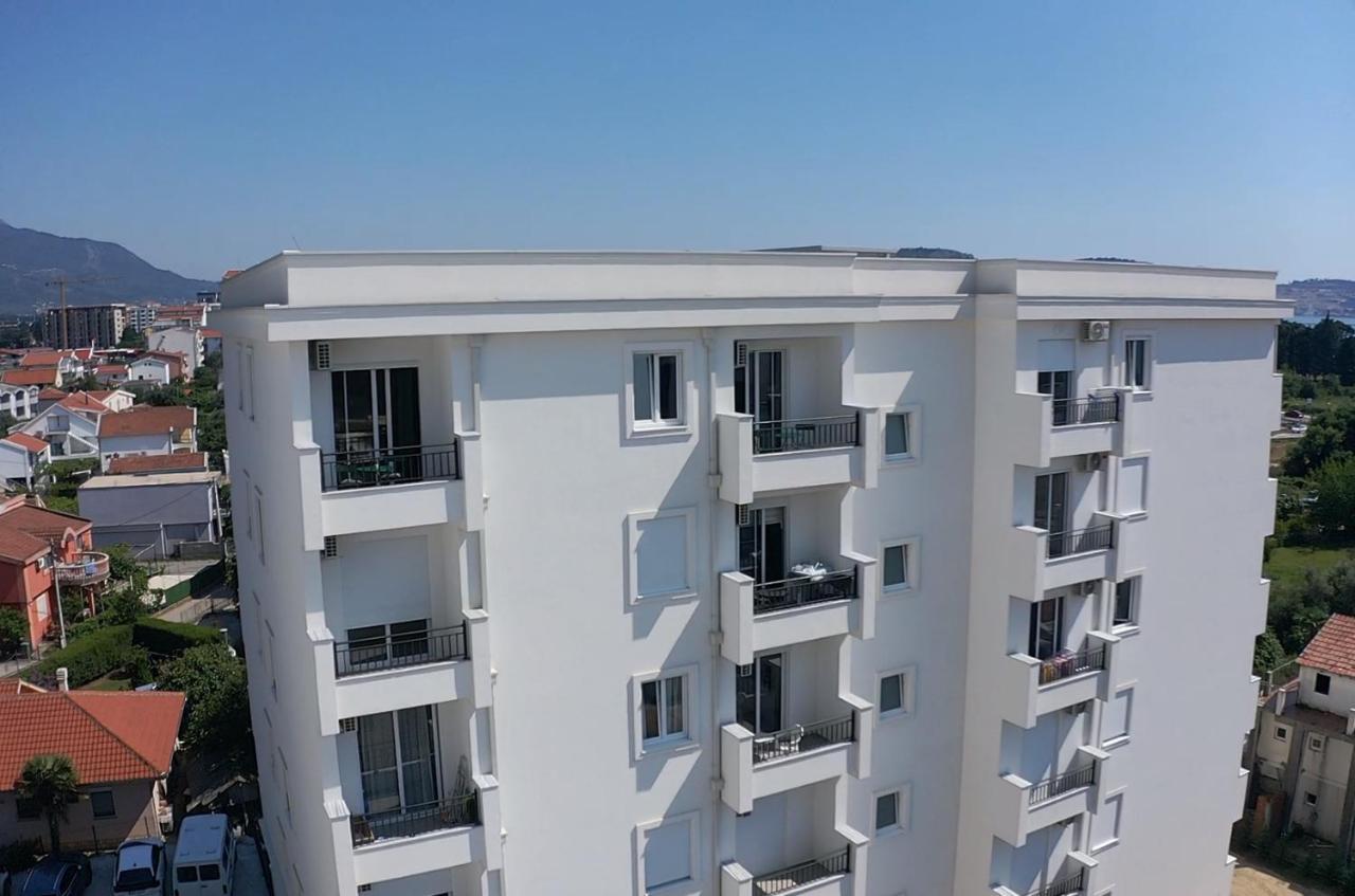 Grace Apartments Bar Luaran gambar